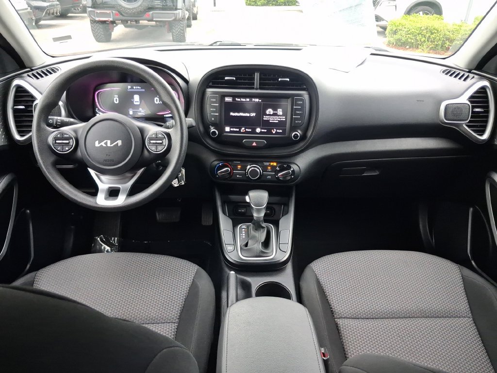 Used 2024 Kia Soul LX w/ Option Group 015 FWD image 14