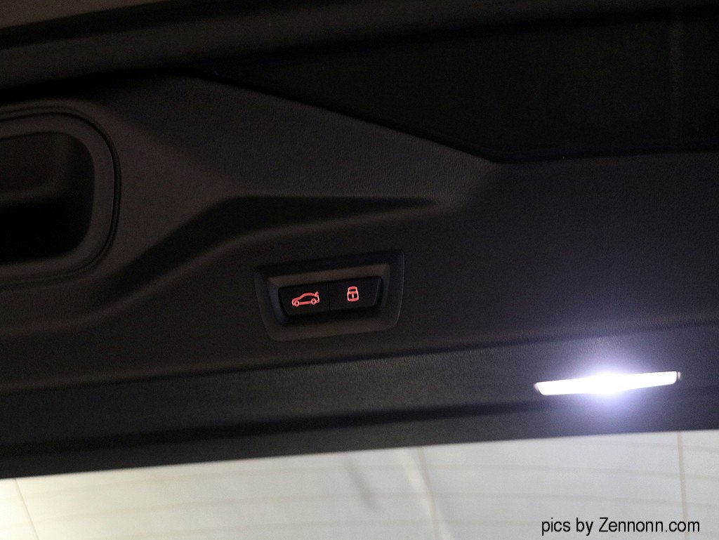 Used 2025 BMW X5 xDrive50e image 33