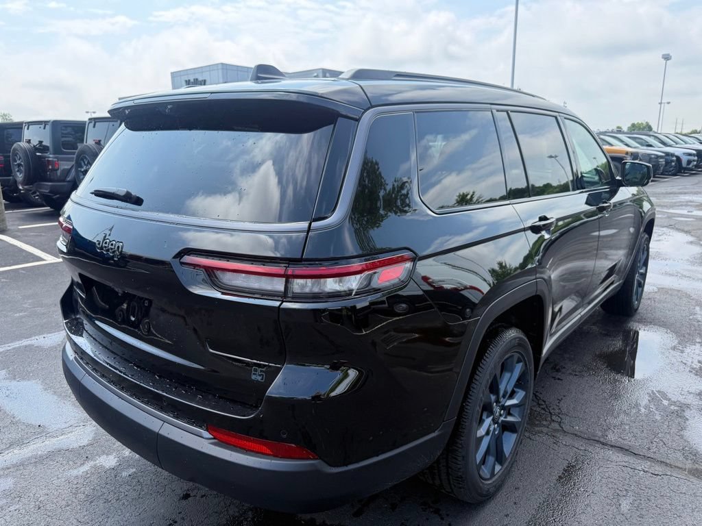 New 2026 Jeep Grand Cherokee L Limited AWD/4WD image 7