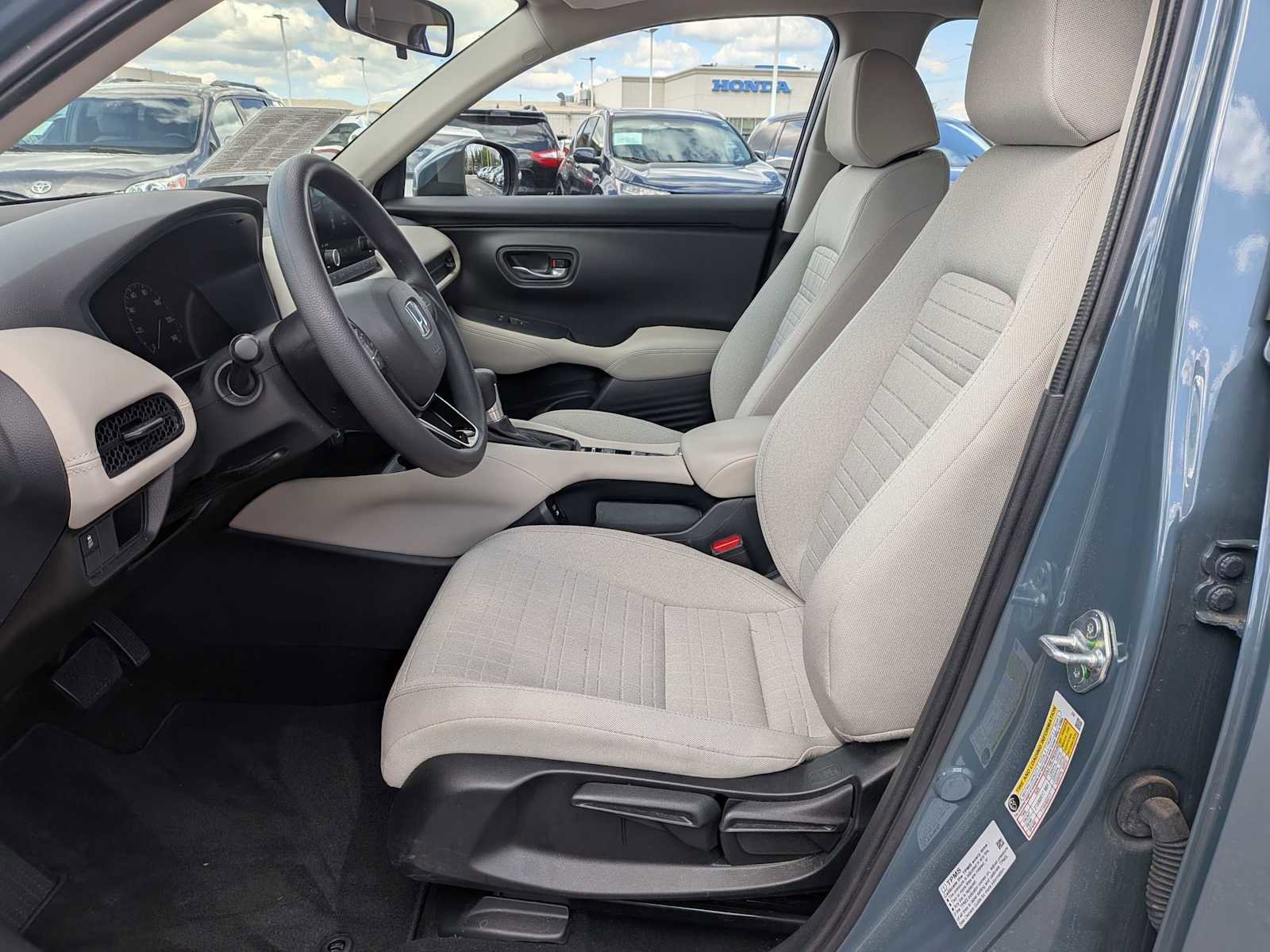 Used 2024 Honda HR-V LX image 15
