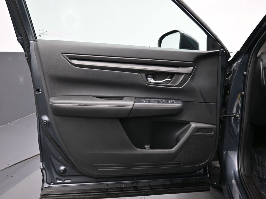Certified 2025 Honda CR-V LX image 30