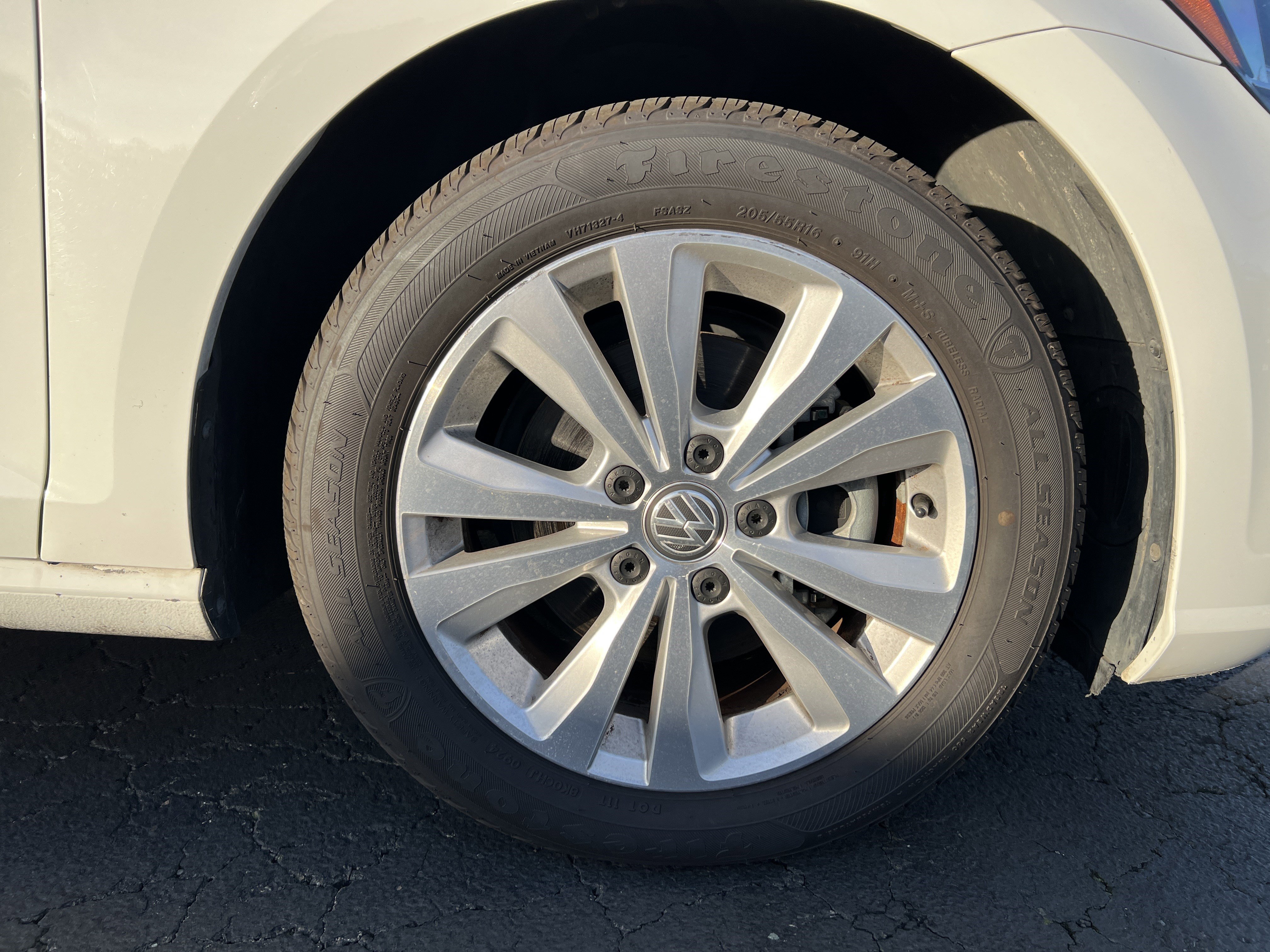 Used 2021 Volkswagen Golf 4-Door image 10