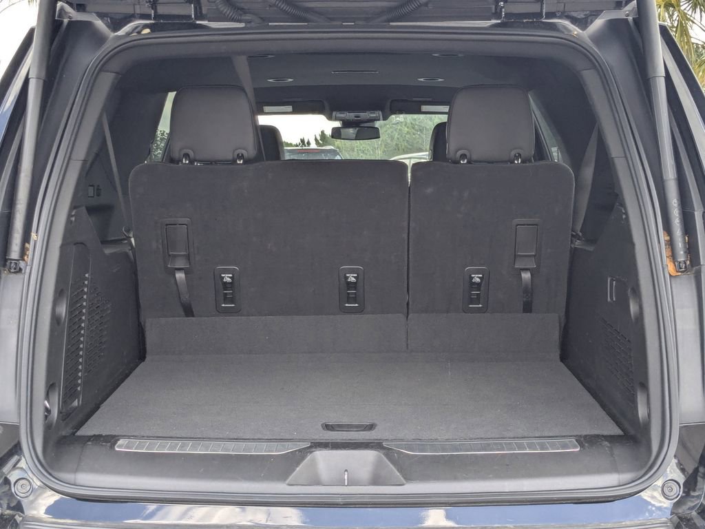 Certified 2025 Chevrolet Suburban Z71 AWD/4WD image 13