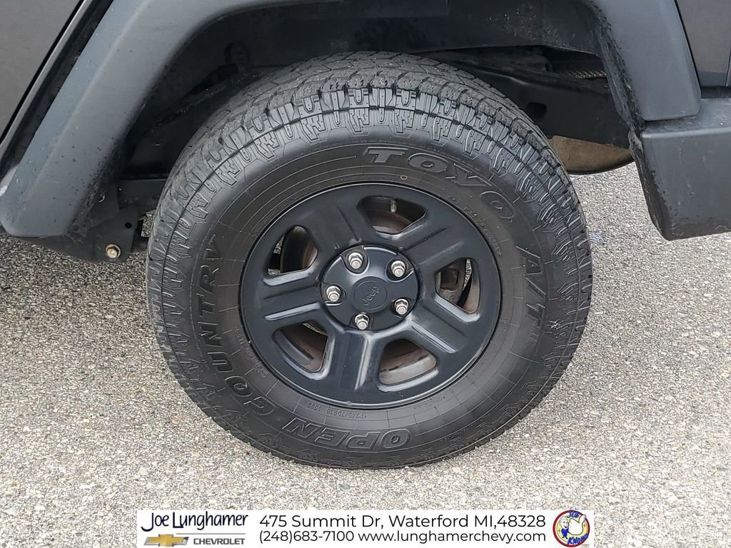 Used 2018 Jeep Wrangler Unlimited Sport image 31