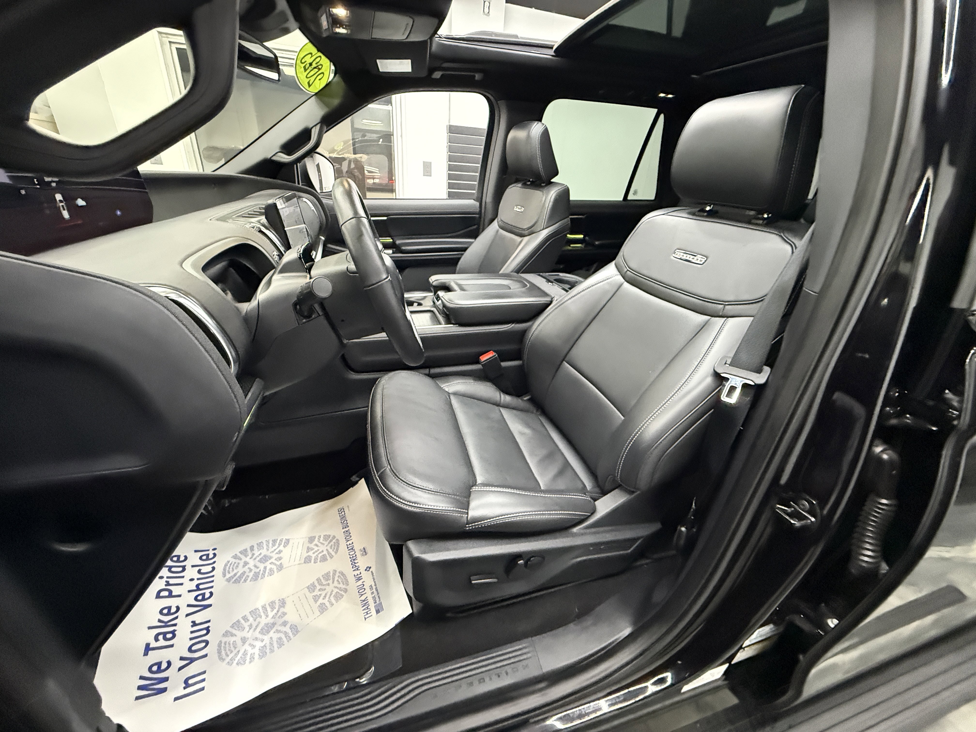 Used 2025 Ford Expedition Max Platinum w/ Stealth Performance Package AWD/4WD image 12