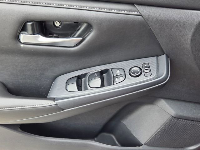 Used 2024 Nissan Sentra SV image 32