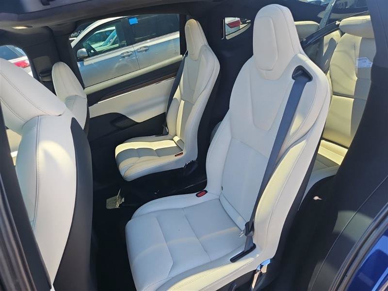 Used 2022 Tesla Model X AWD/4WD image 4