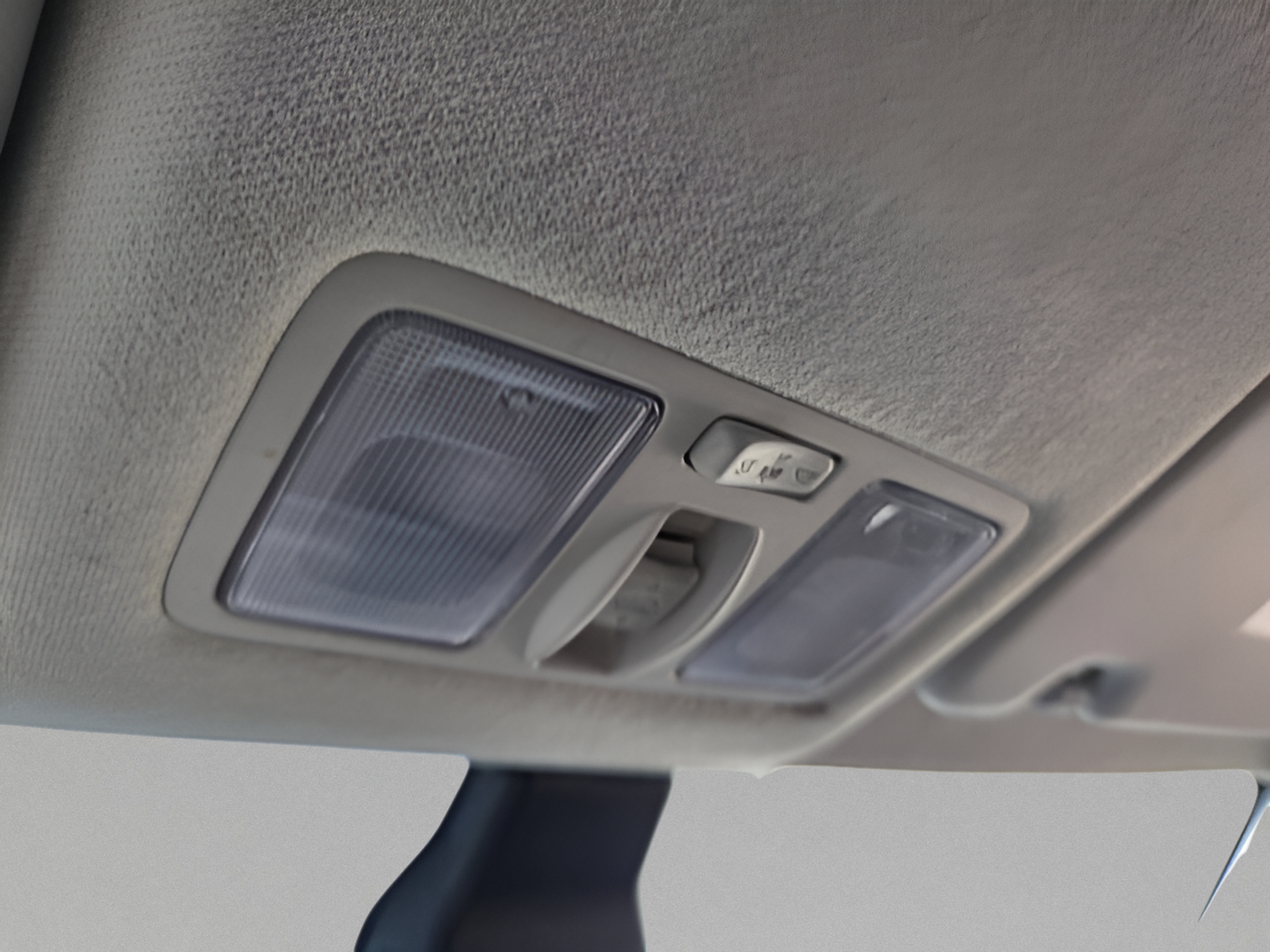 Used 2025 Hyundai Venue SEL FWD image 31