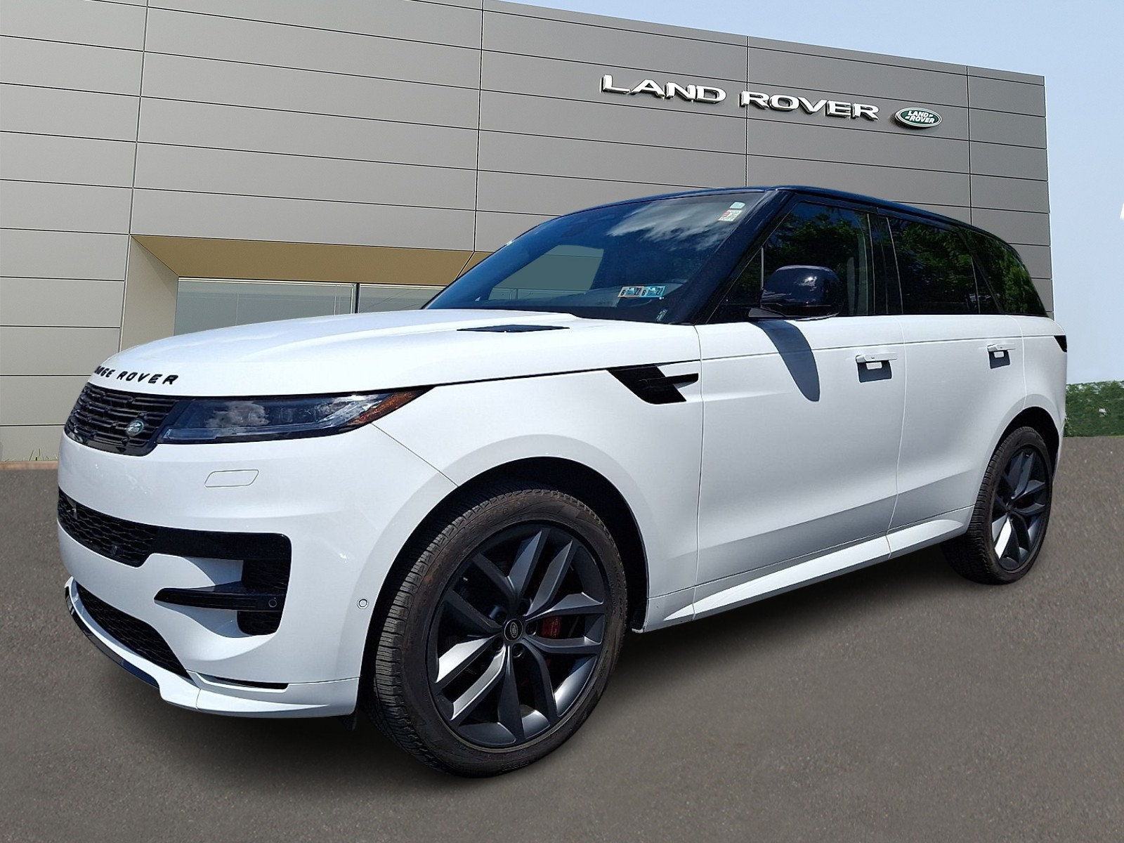 Used 2024 Land Rover Range Rover Sport Dynamic SE