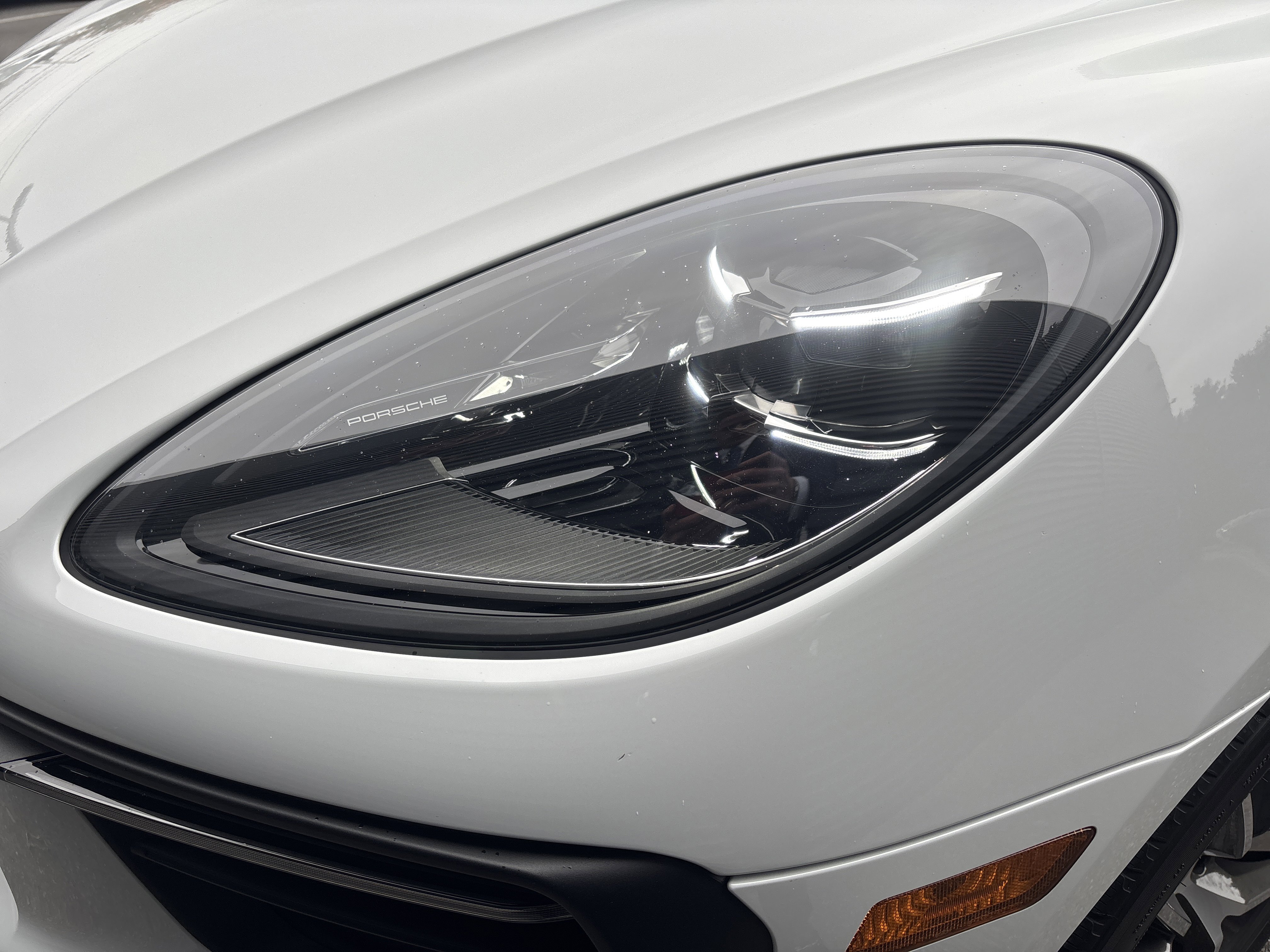 Certified 2022 Porsche Macan image 23