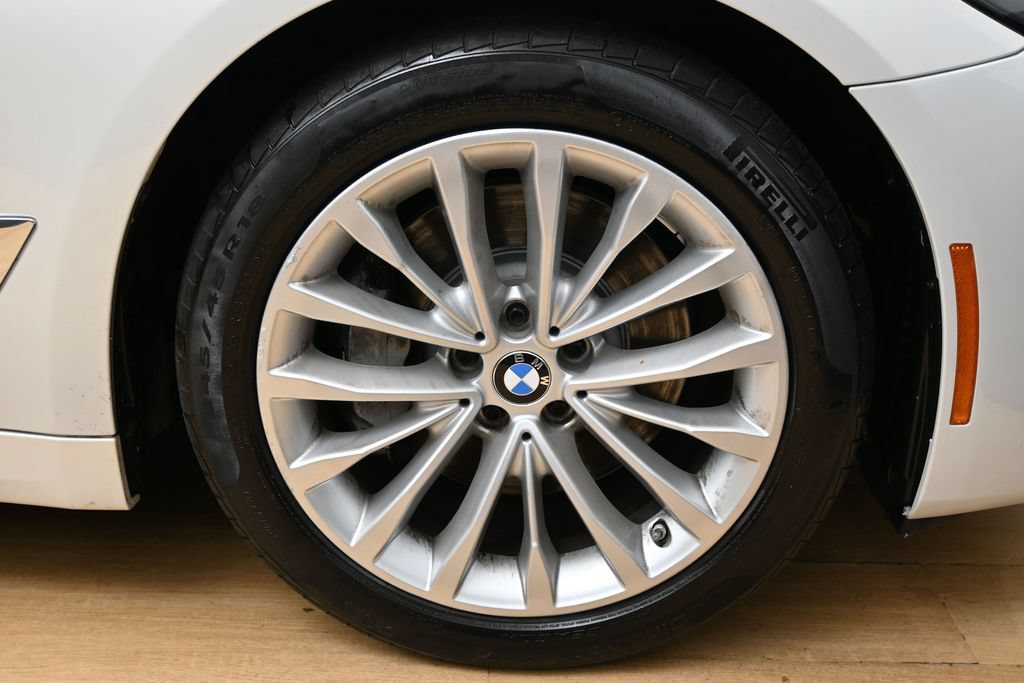 Used 2022 BMW 530i xDrive w/ Convenience Package AWD/4WD image 13