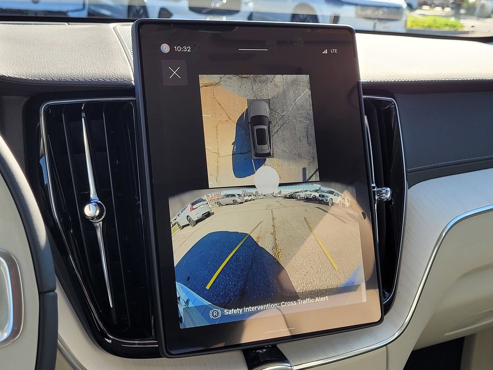 New 2026 Volvo XC60 B5 Ultra w/ Climate Package image 19