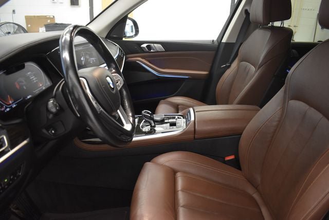 Used 2019 BMW X7 xDrive50i w/ Cold Weather Package AWD/4WD image 22