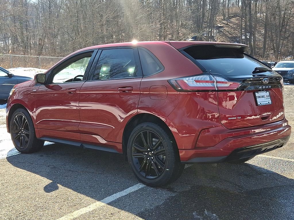 Used 2022 Ford Edge ST-Line image 4