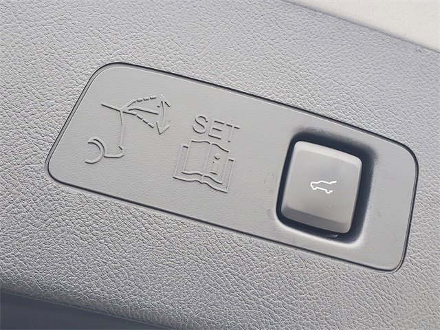 Certified 2023 Lincoln Corsair FWD image 33