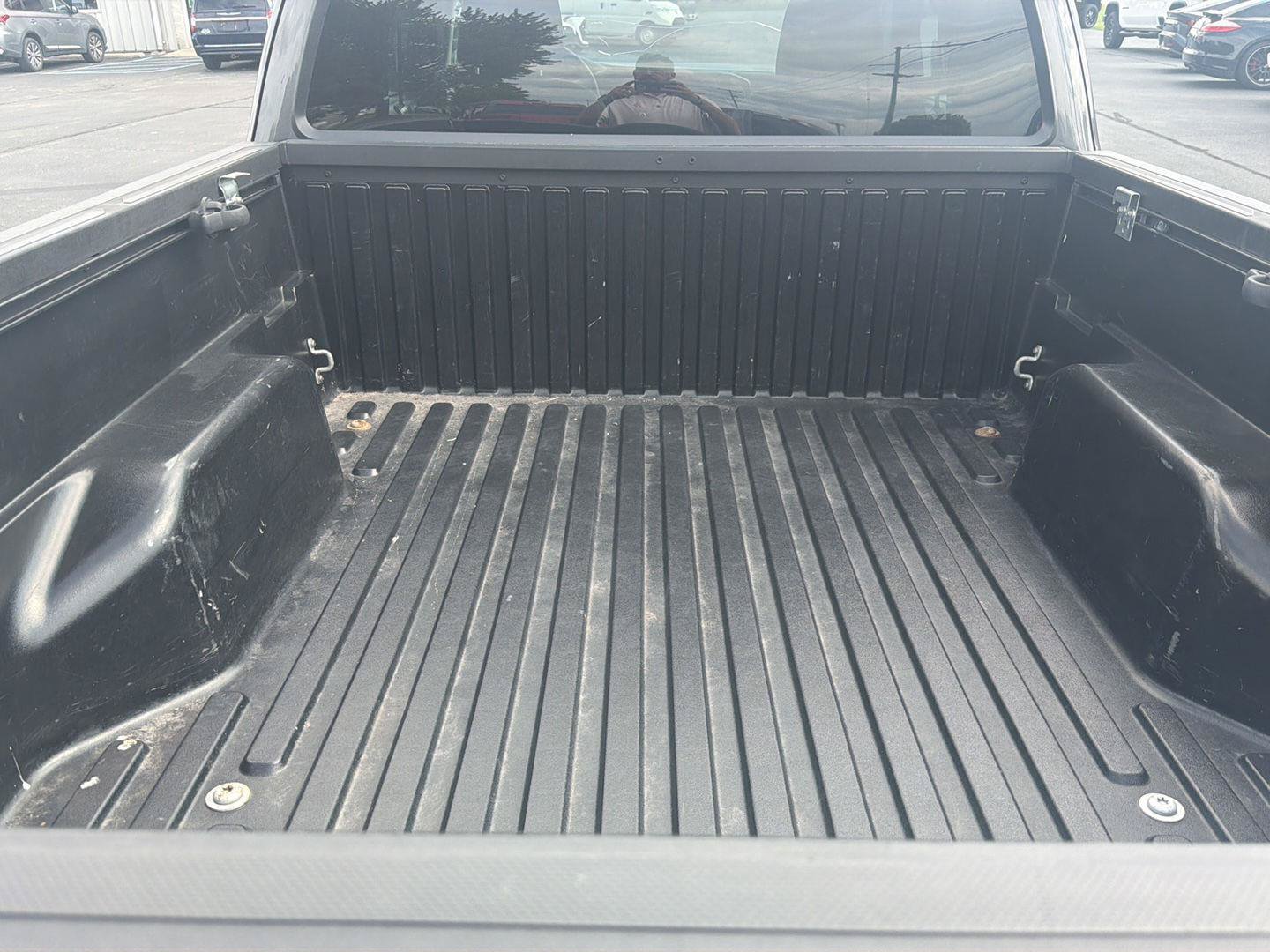 Used 2020 Toyota Tacoma SR AWD/4WD image 5