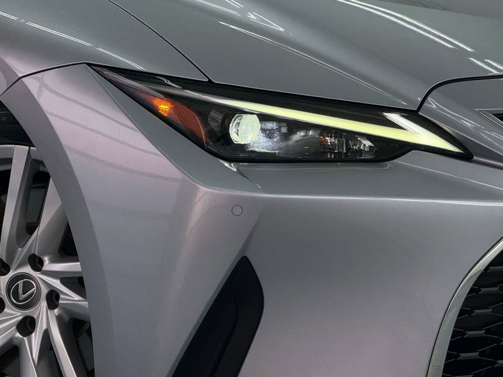 Used 2021 Lexus IS 300 w/ Comfort Package RWD image 10