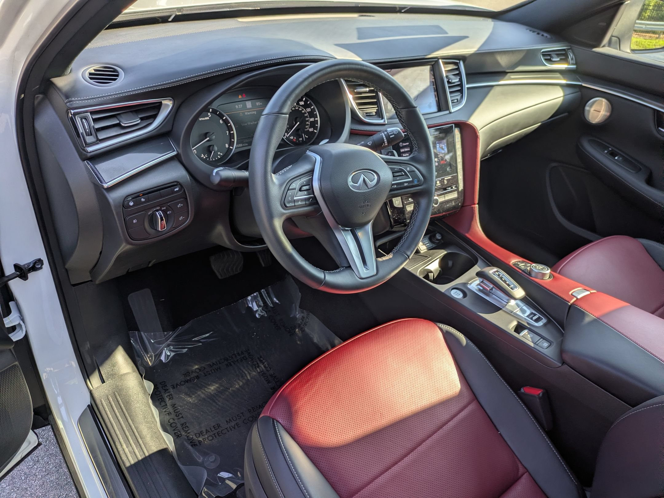 Used 2025 INFINITI QX50 Sport AWD/4WD image 14
