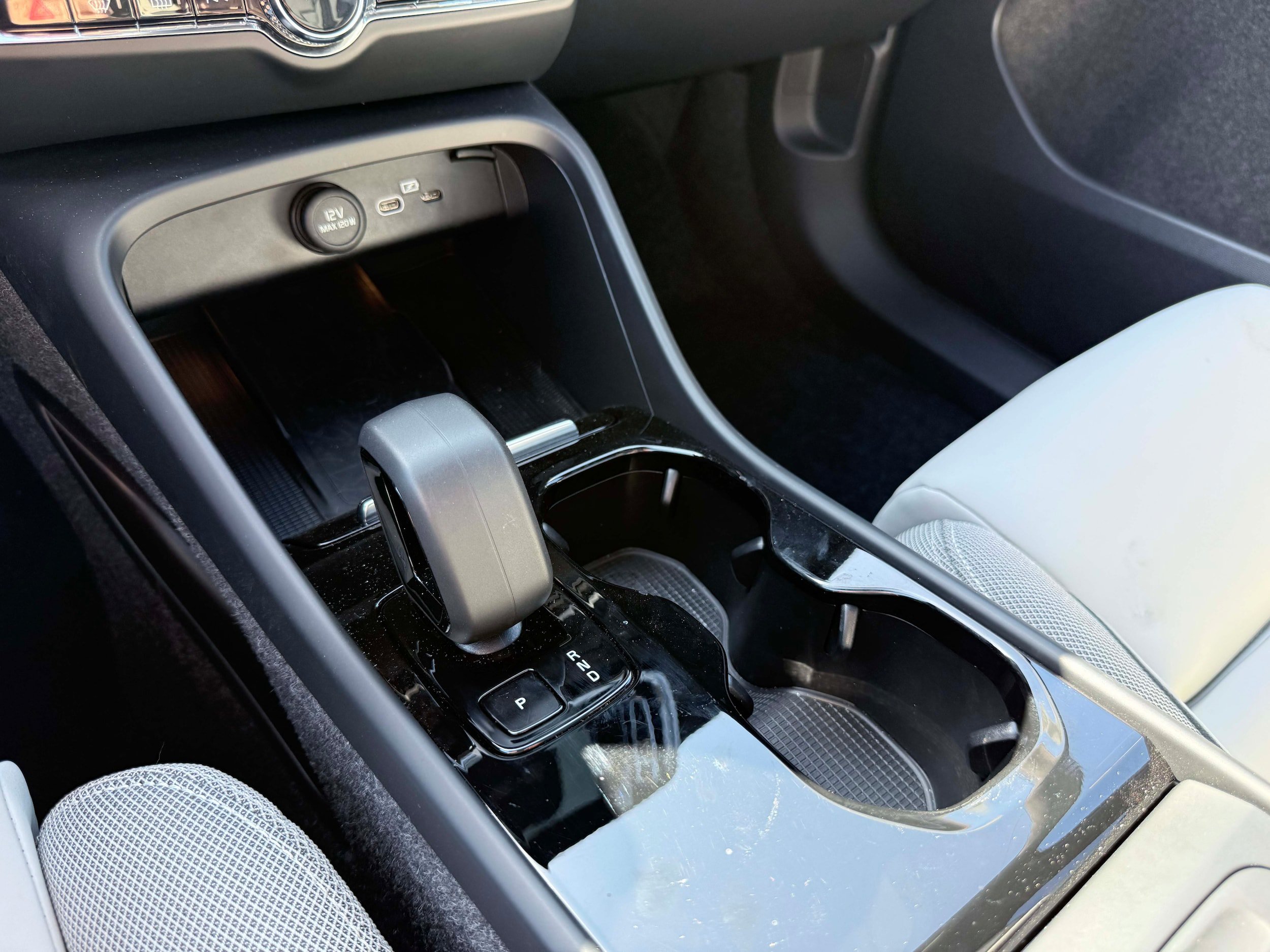 Certified 2025 Volvo EX40 Ultra AWD/4WD image 23