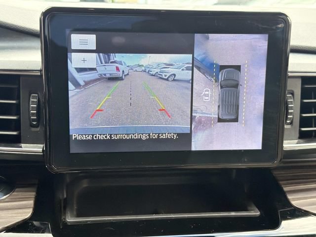 Used 2022 Ford Explorer Limited w/ Equipment Group 301A RWD image 32