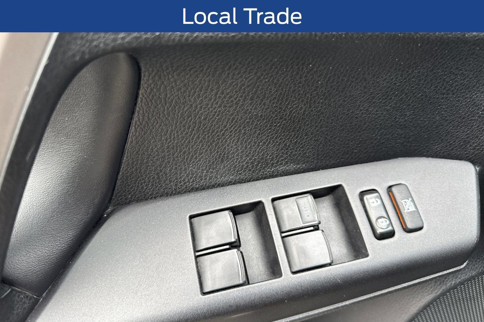 Used 2018 Toyota RAV4 XLE w/ Plus Extra Value Package FWD image 15