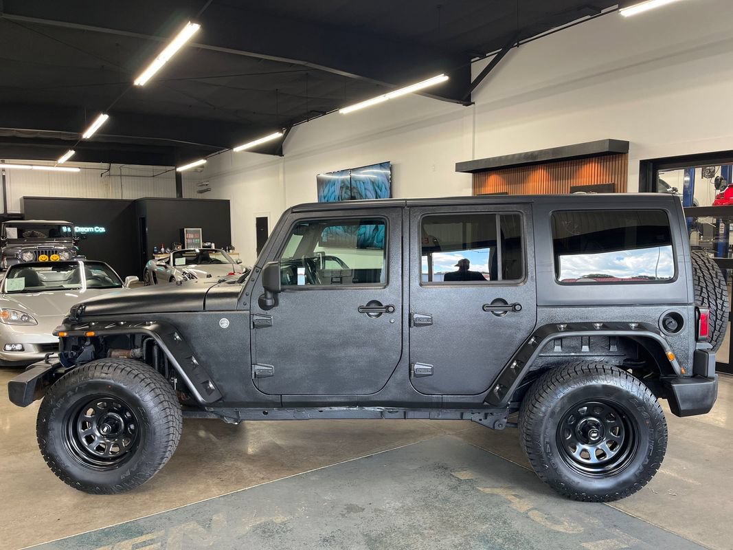 Used 2016 Jeep Wrangler Unlimited Sport AWD/4WD image 4
