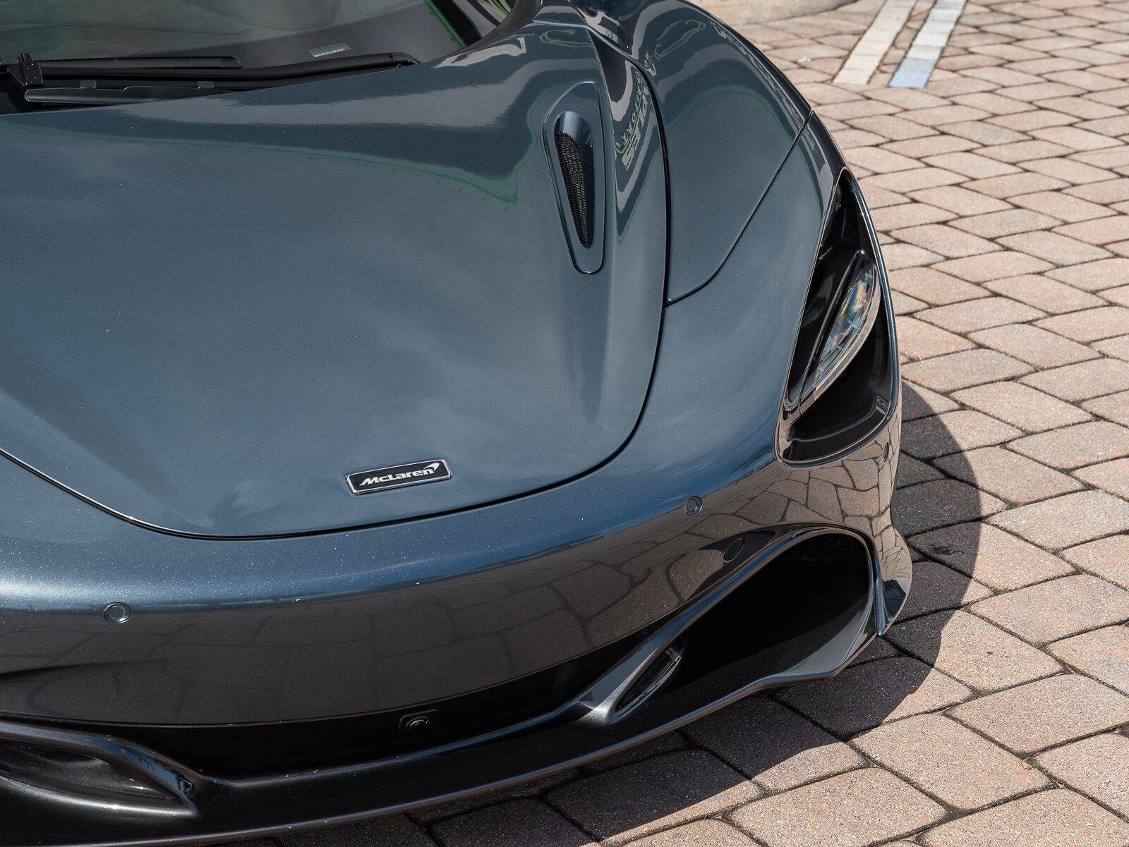 Used 2020 McLaren 720S Spider RWD image 11