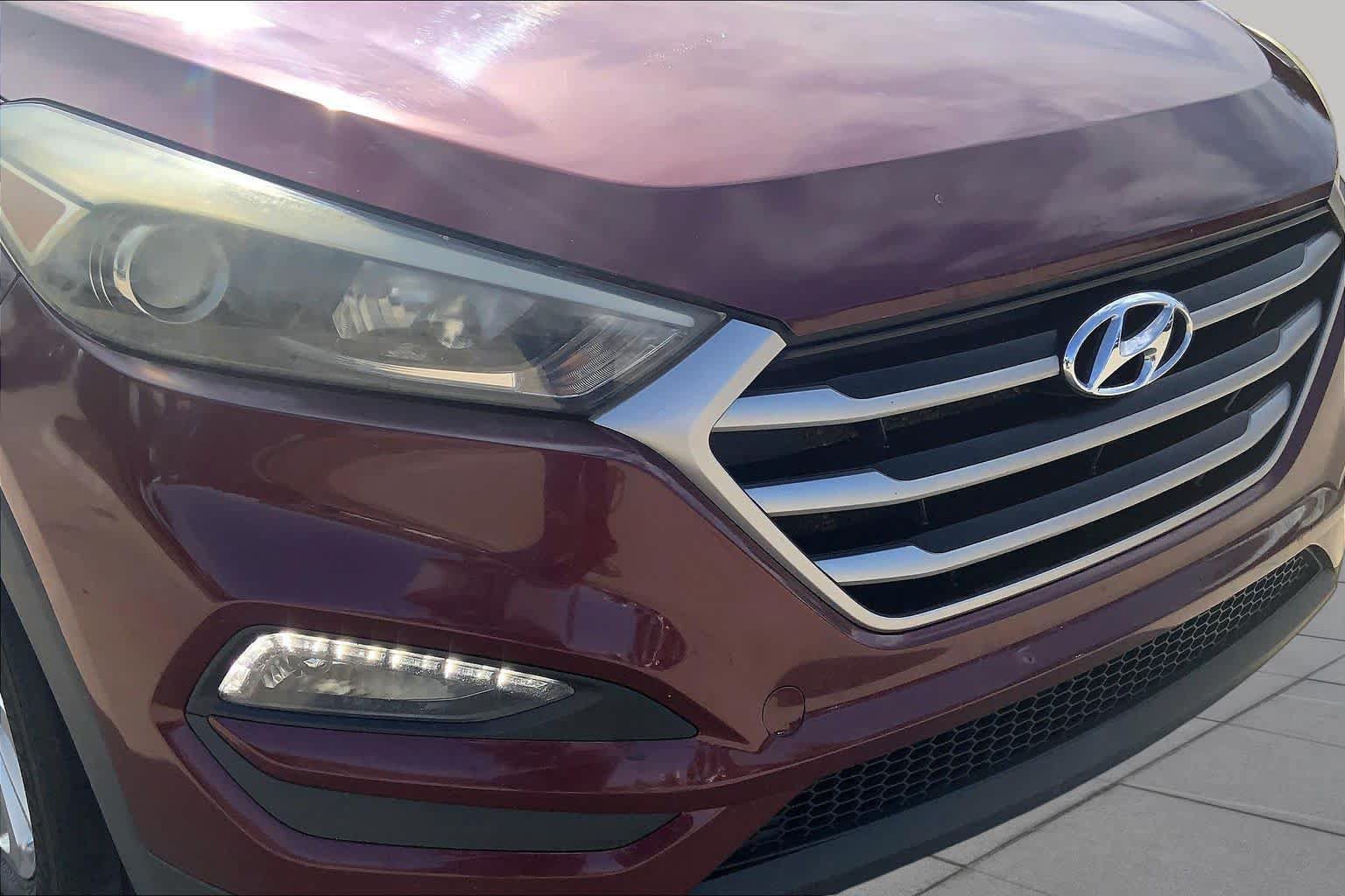 Used 2017 Hyundai Tucson SE w/ SE Popular Package 02 FWD image 32