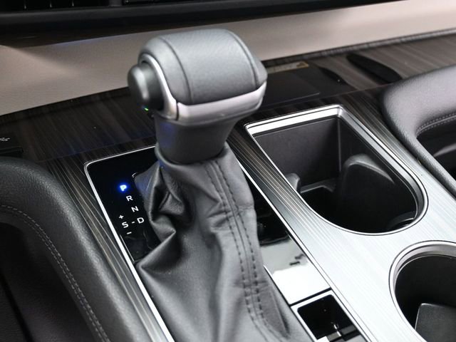 Used 2024 Toyota Sienna Platinum image 23