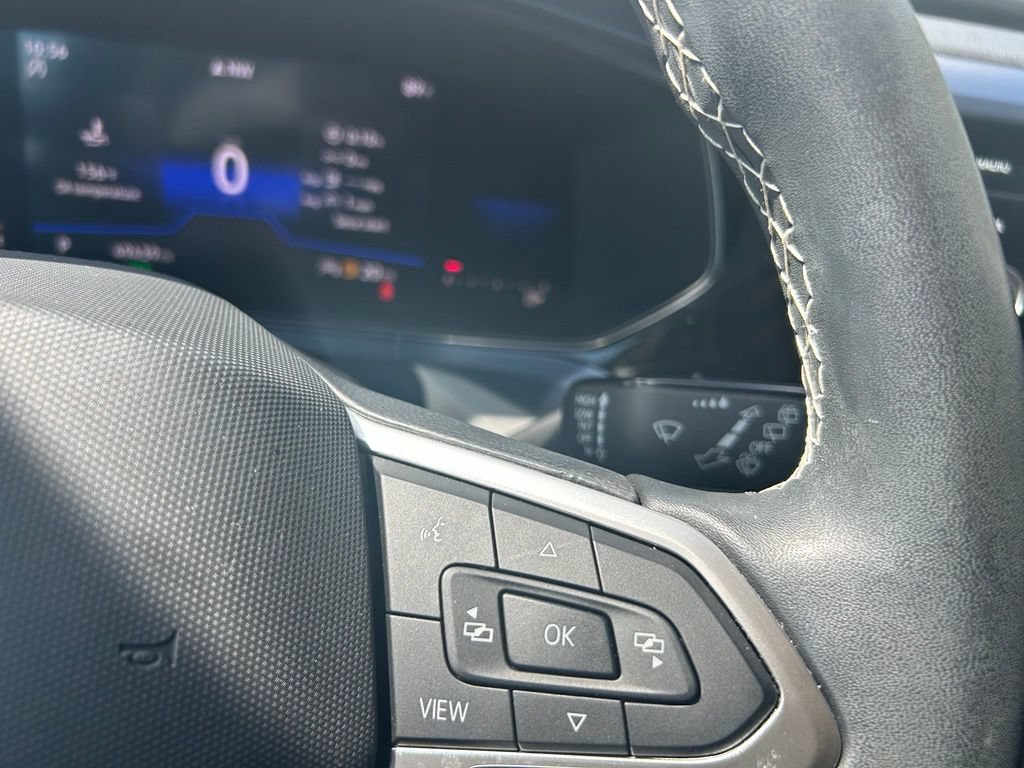 Certified 2022 Volkswagen Taos SE FWD image 22