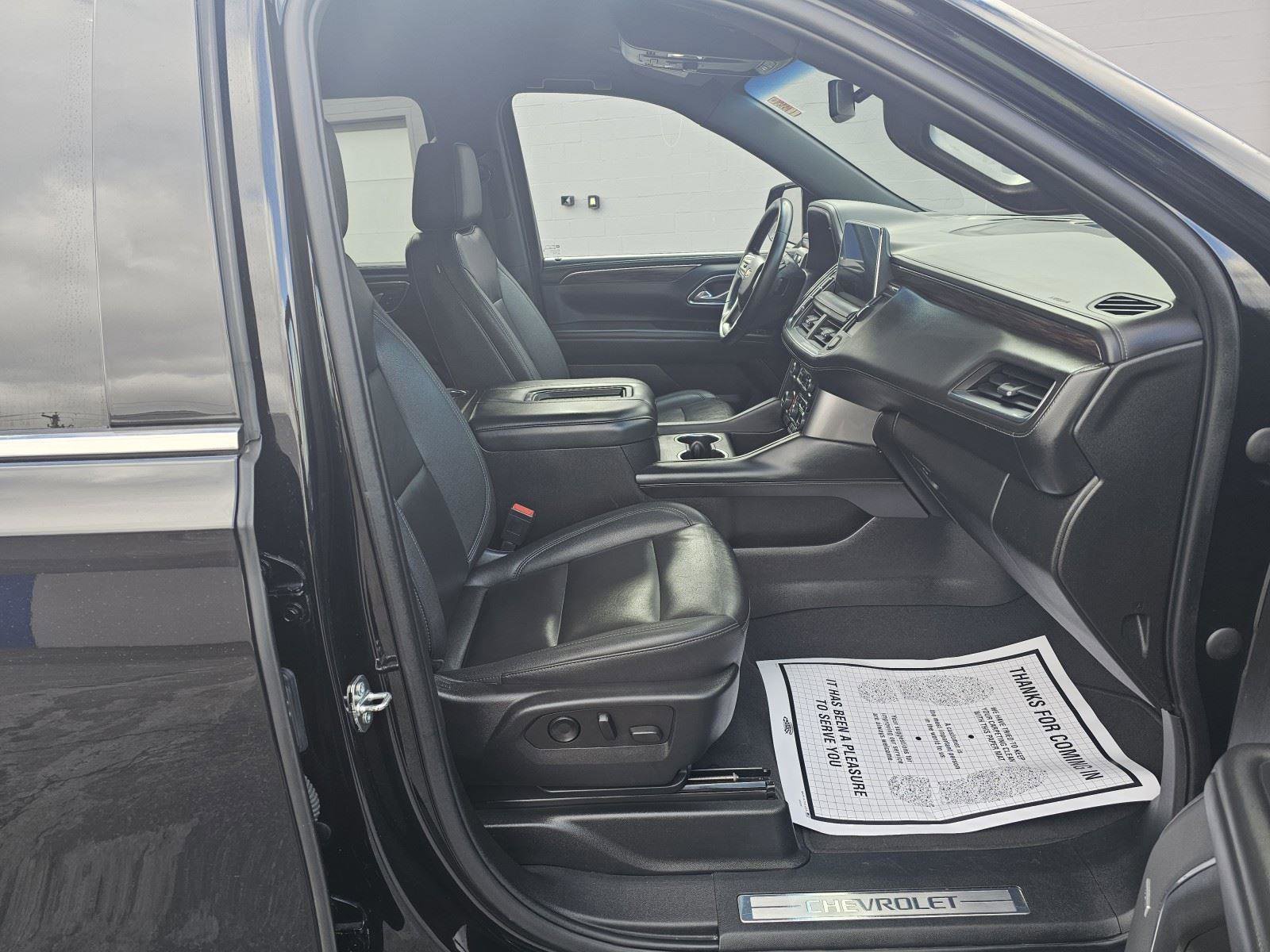 Used 2023 Chevrolet Suburban LT image 19