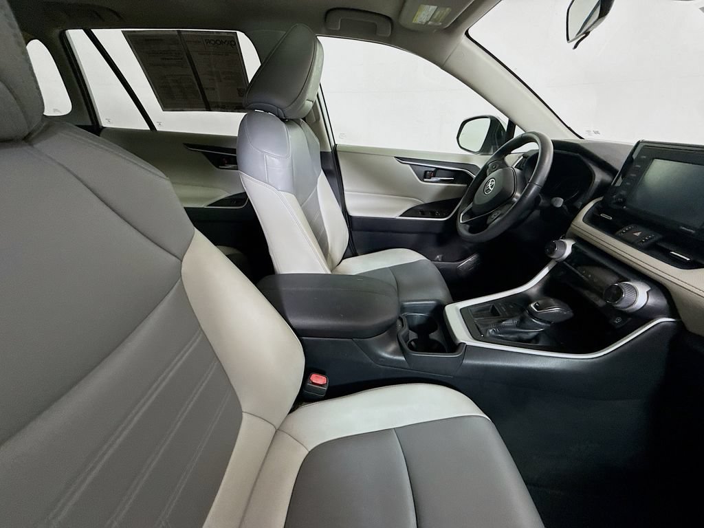 Certified 2020 Toyota RAV4 XLE Premium FWD image 27
