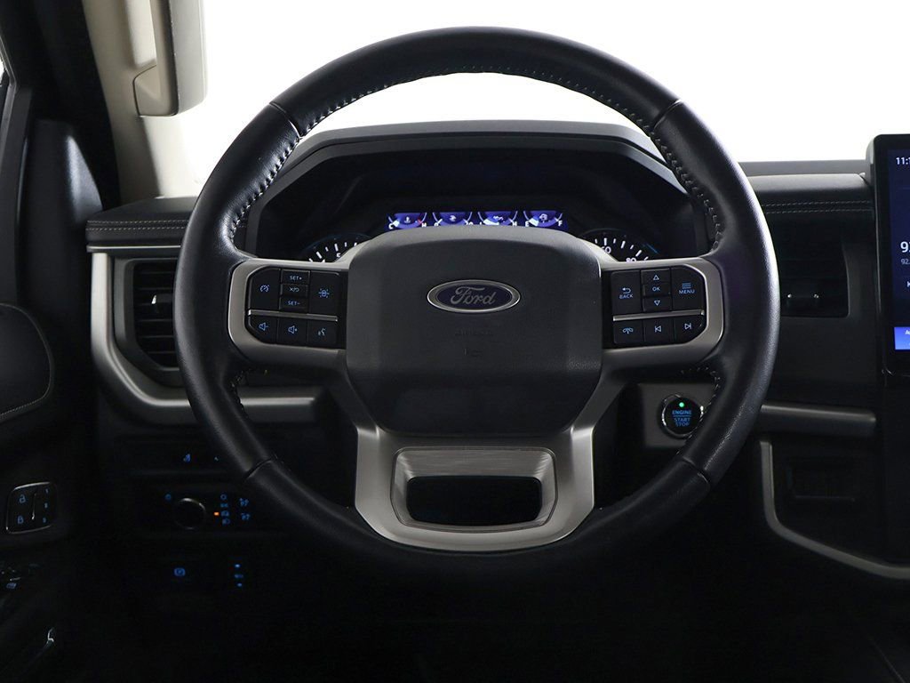 Used 2023 Ford Expedition XLT image 40