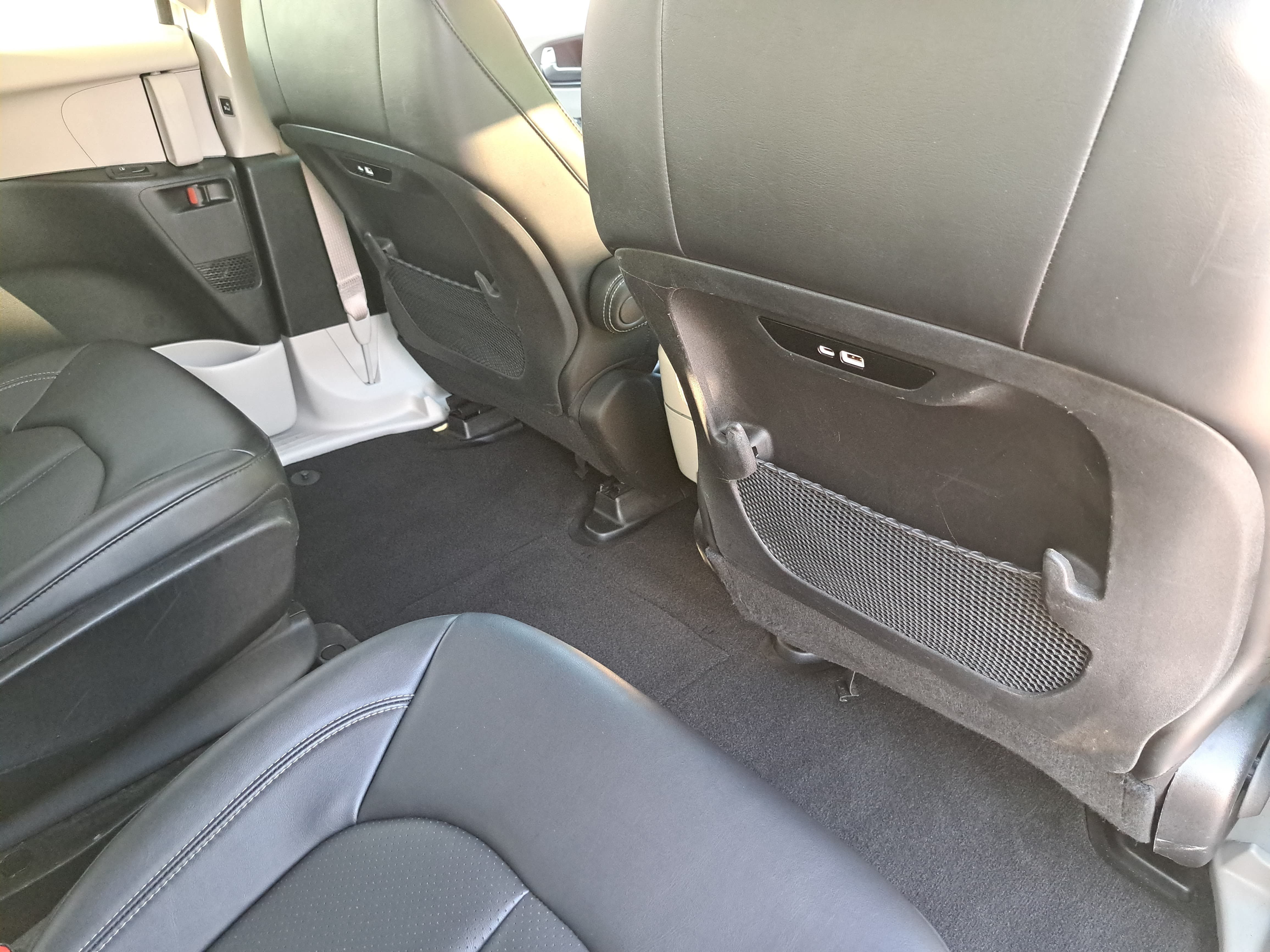 Used 2024 Chrysler Pacifica Limited FWD image 11