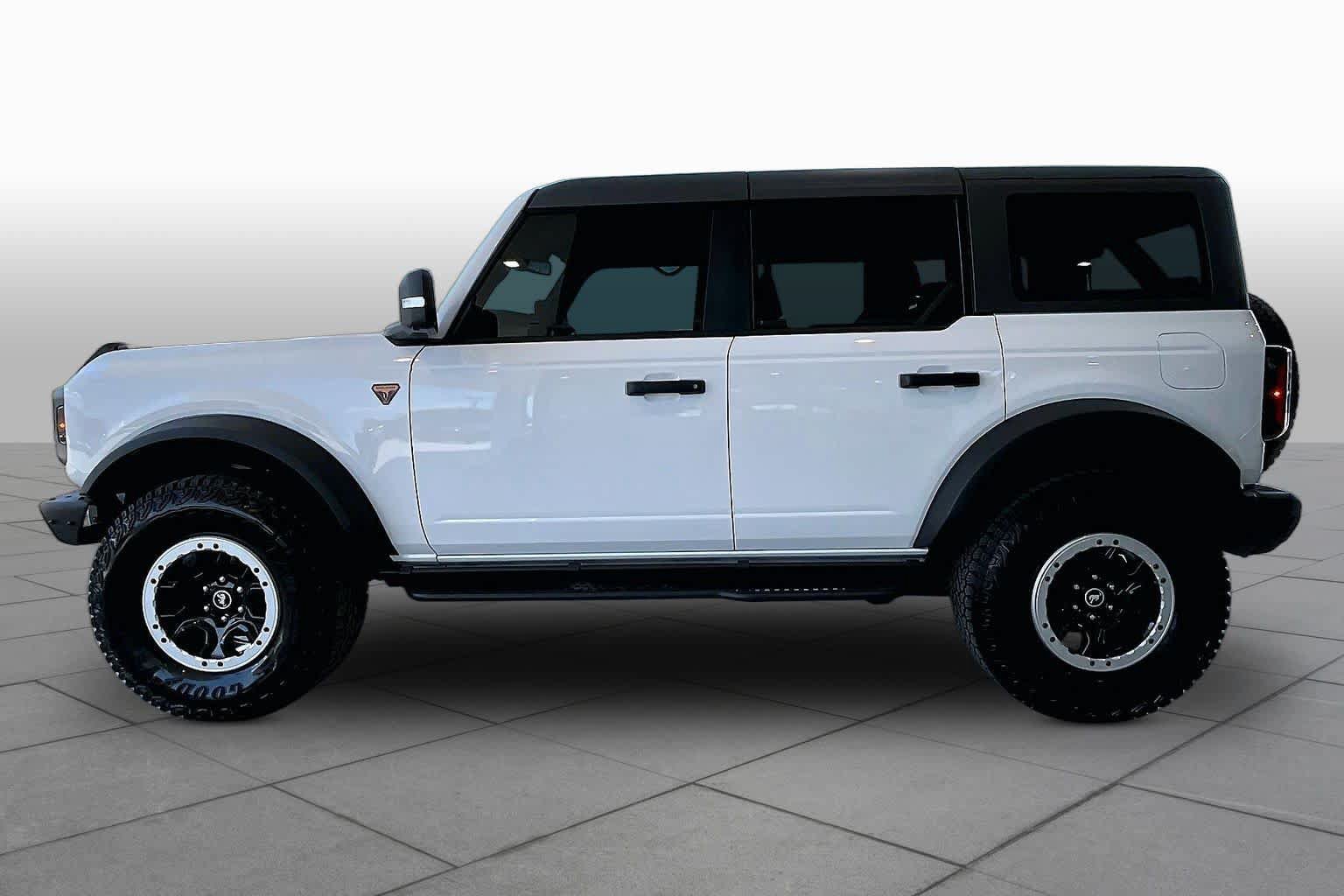 Used 2025 Ford Bronco Badlands AWD/4WD image 32