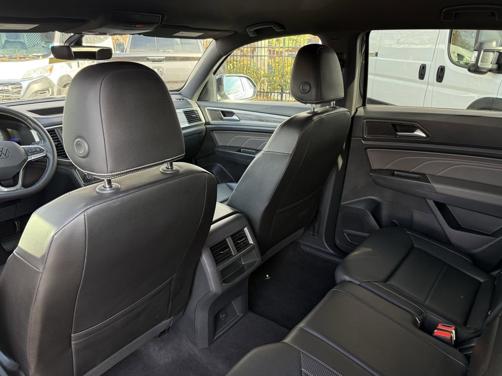 Used 2023 Volkswagen Atlas Cross Sport SE image 24