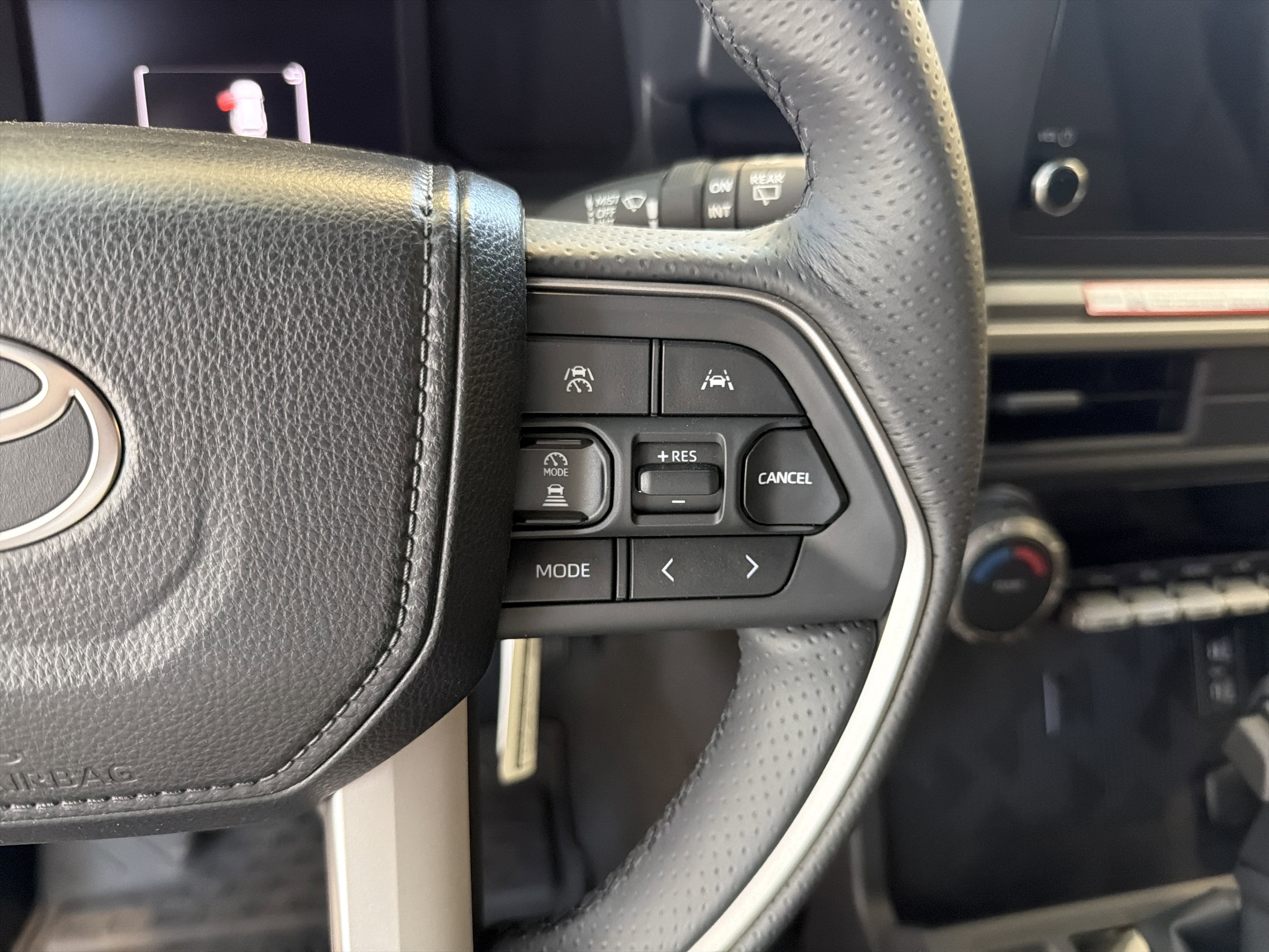 New 2026 Toyota 4Runner SR5 AWD/4WD image 27