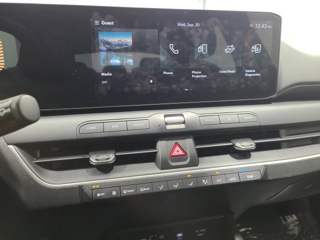 Used 2025 Kia K4 FWD image 25