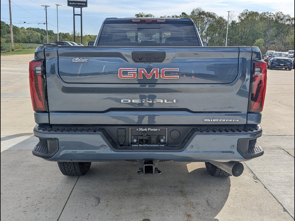 Used 2025 GMC Sierra 3500 Denali w/ Denali Reserve Package image 10