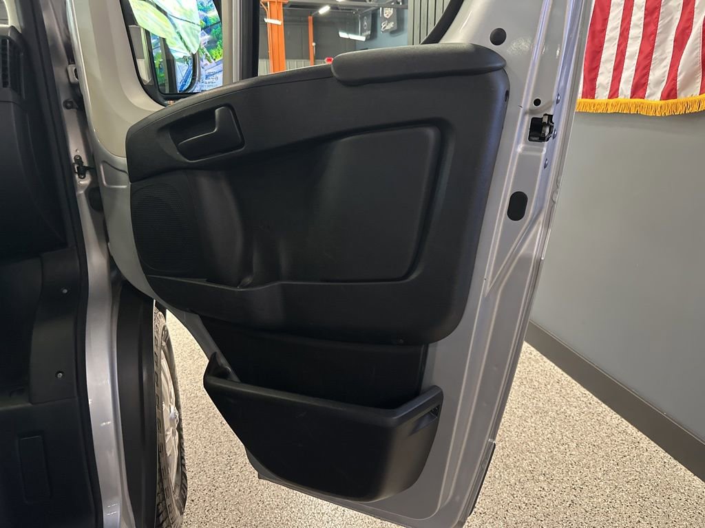 Used 2014 RAM ProMaster 2500 w/ Interior Convenience Group FWD image 9