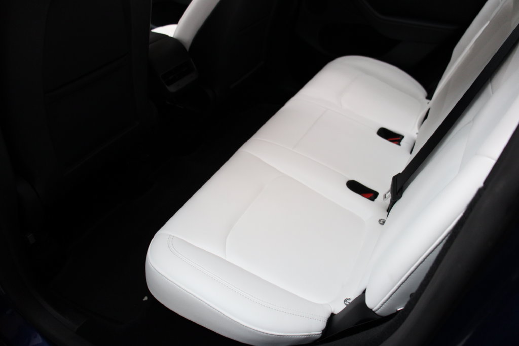 Used 2023 Tesla Model Y Performance AWD/4WD image 13