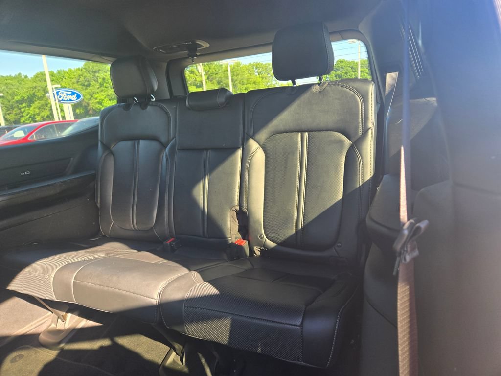 Used 2022 Jeep Wagoneer Series II AWD/4WD image 9