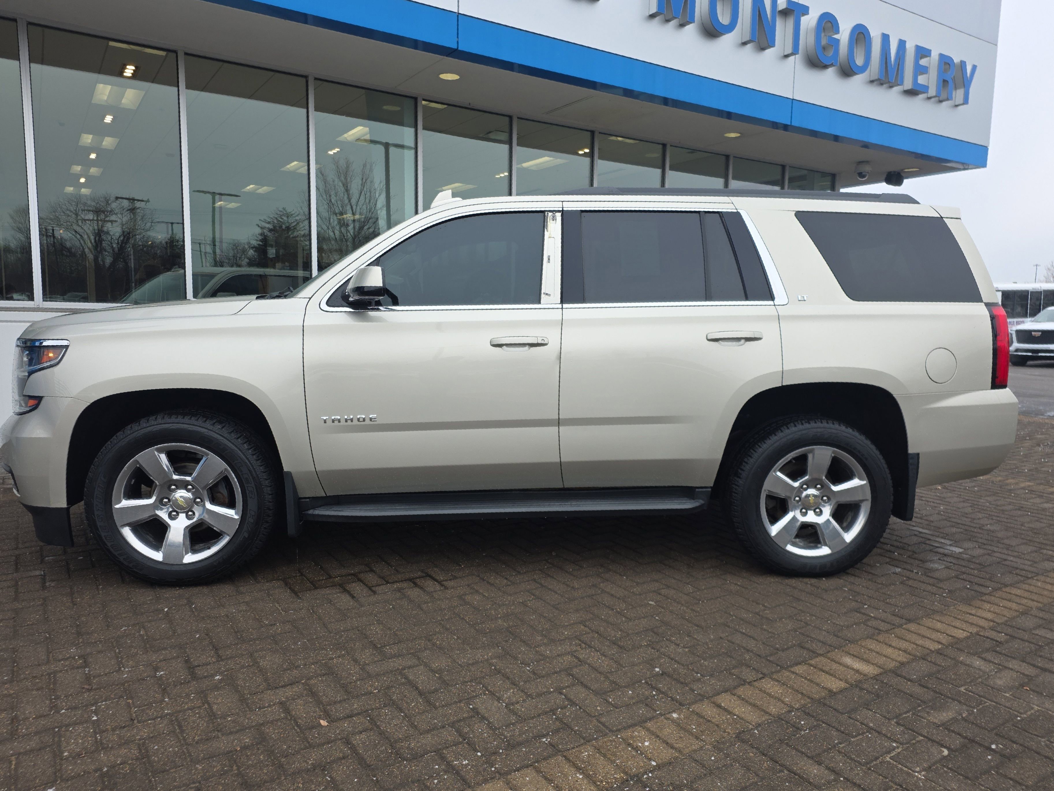 Used 2015 Chevrolet Tahoe LT image 2