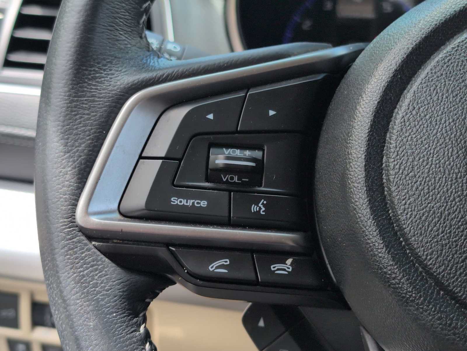 Used 2018 Subaru Outback 2.5i Premium AWD/4WD image 23