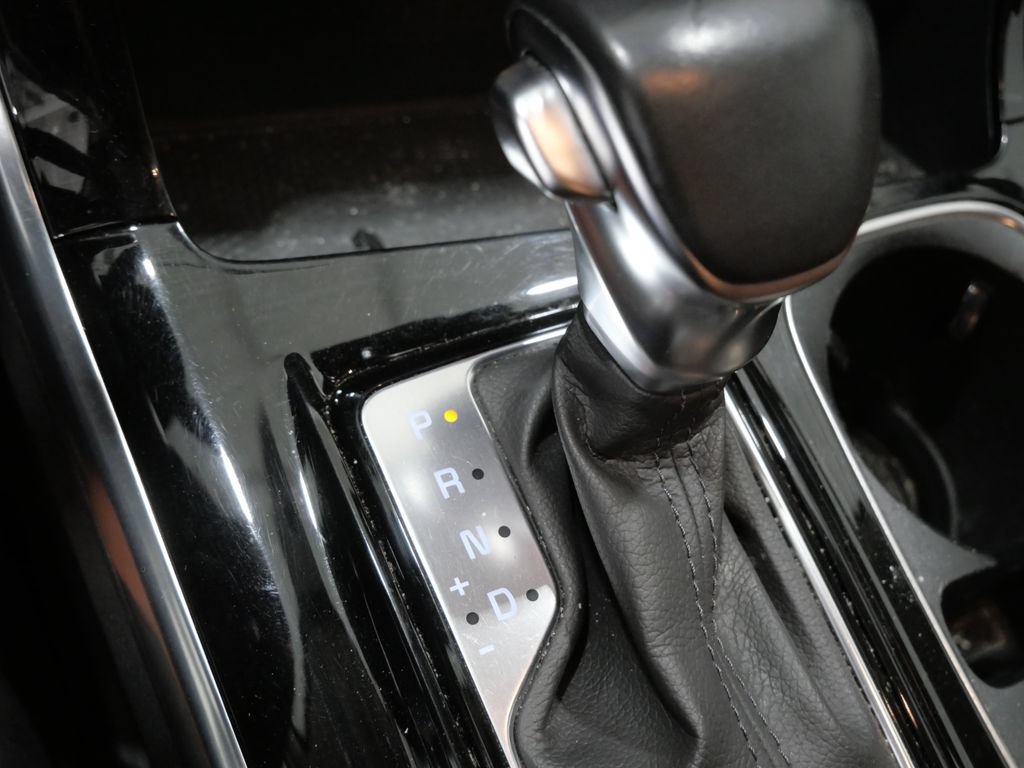 Used 2023 Kia Carnival SX FWD image 23