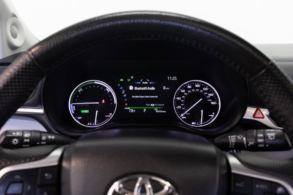 Used 2024 Toyota Sienna Limited image 29