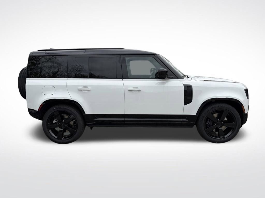 New 2026 Land Rover Defender 110 X-Dynamic SE AWD/4WD image 4