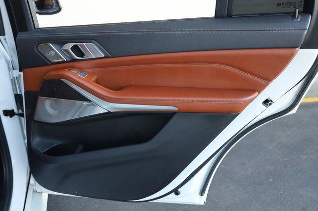 Used 2021 BMW ALPINA XB7 AWD/4WD image 23