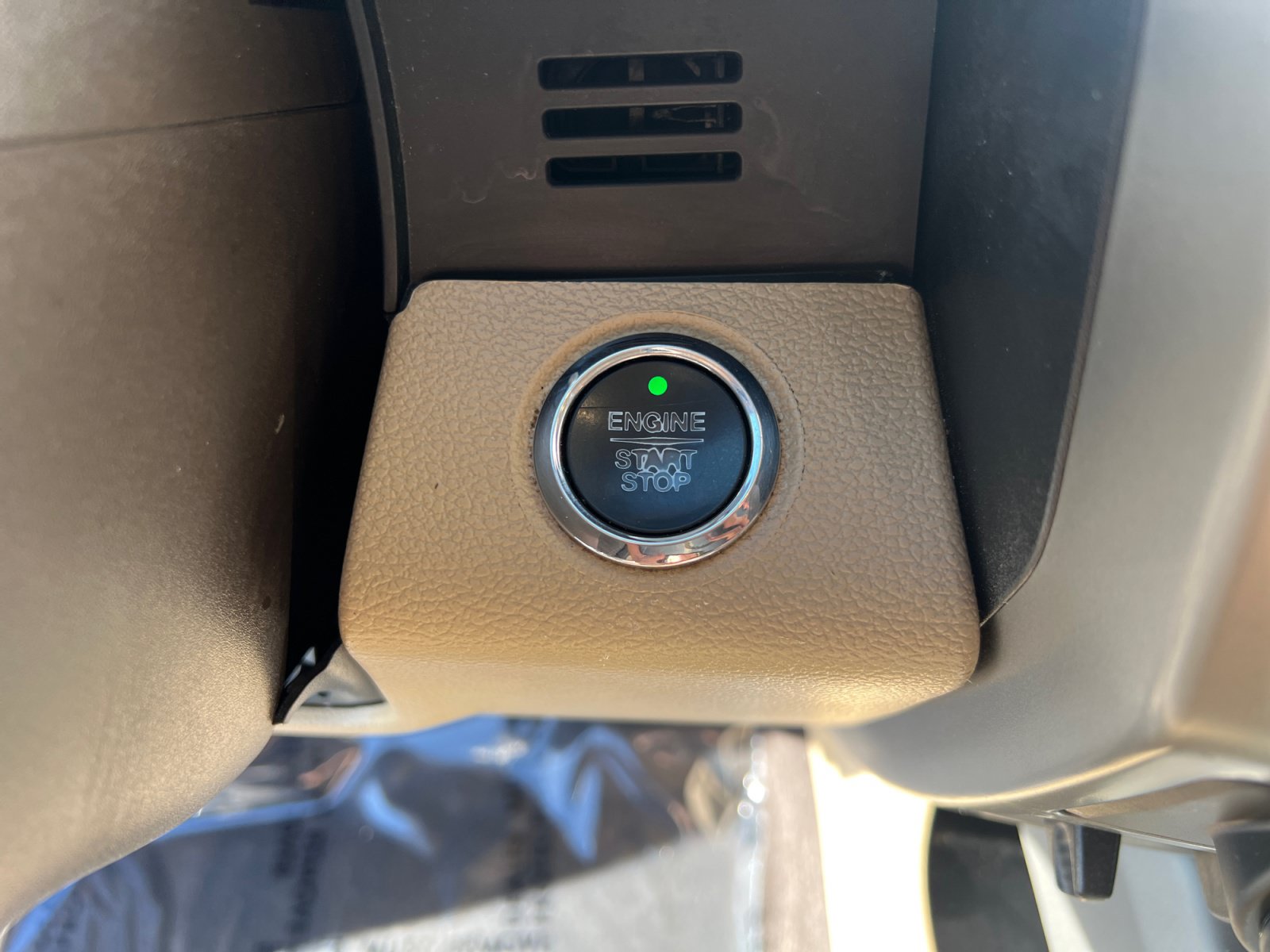 Used 2018 Ford F150 Lariat w/ Equipment Group 502A Luxury AWD/4WD image 20