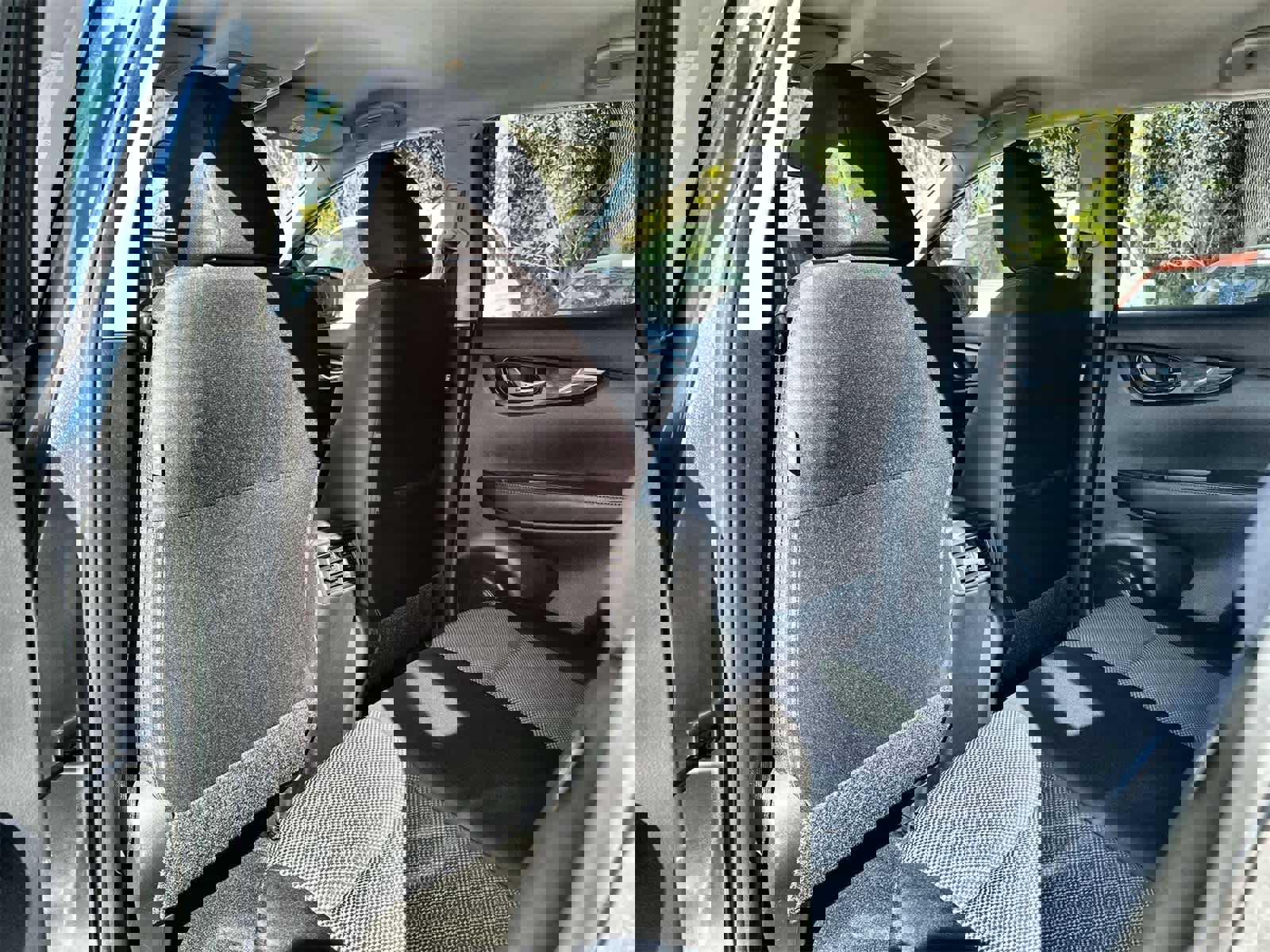 Used 2021 Nissan Rogue Sport SV image 12